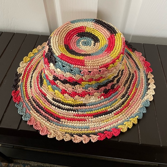 Greenpacha Rainbow Hat in Red Size M - Picture 4 of 7